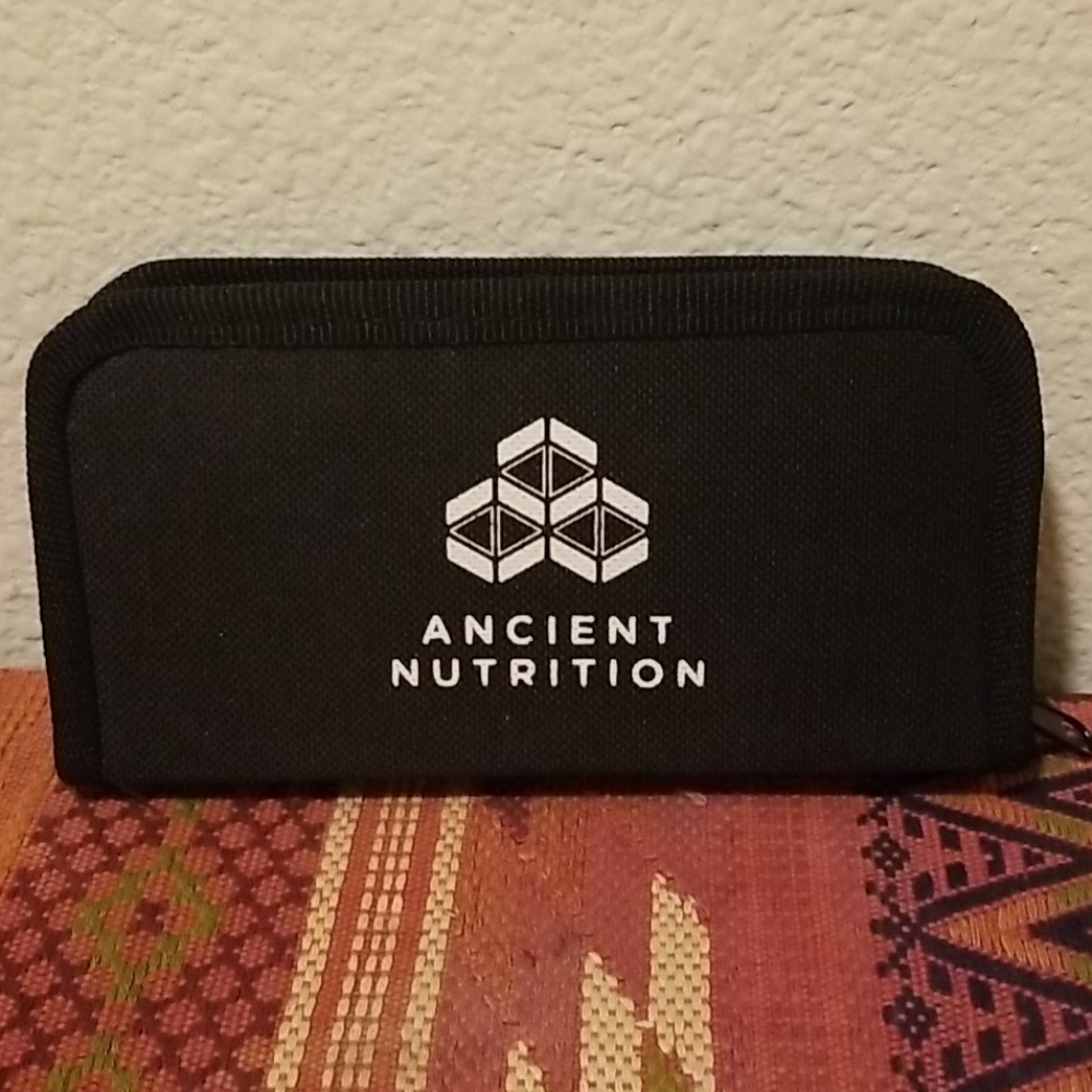 Ancient Nutrition vitamins case